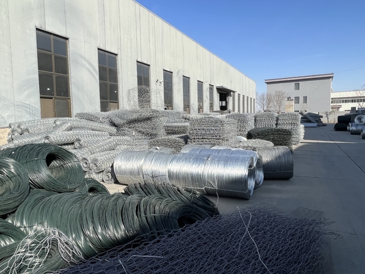2.0mm - 4.0mm Electro Galvanized Wire Gabion Box Silver Color Length 1m - 2m