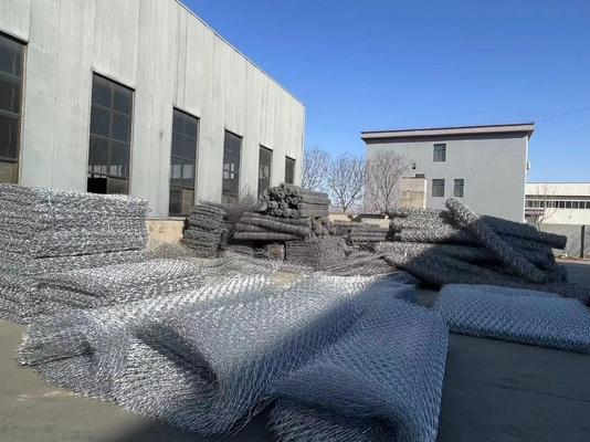 Gabion Basket Mesh With Tensile Strength Of 350-550N/mm2 And 40-400g/m2 Zinc Coating