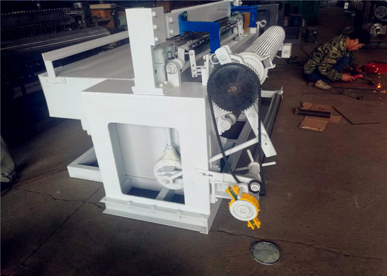 1.5T Fully Automatic Welded Wire Mesh Machine 2.2kw 1/4'' 1/2'' Mesh Opening