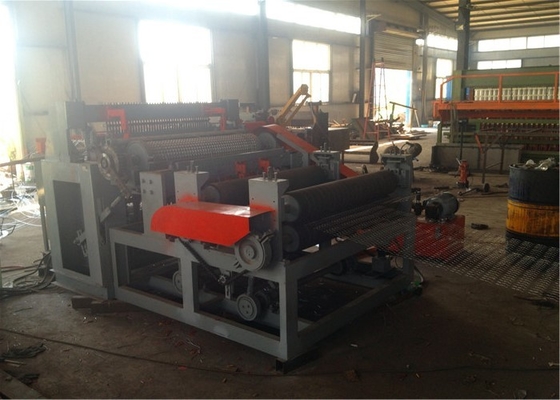 60times/min Wire Mesh Fencing Machine 3.0mm 3.5T For petroleum pipeline