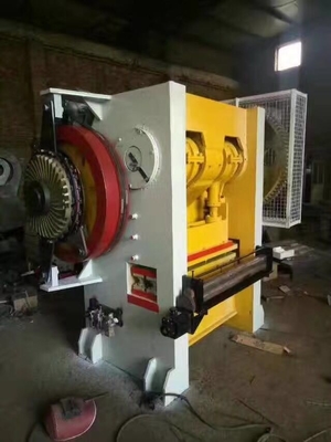 Durable Biggest Perforated Metal Machine 2mm Hydraulic Overload Protection