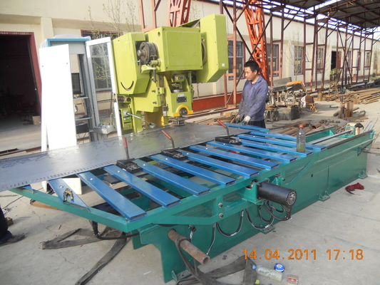 Durable Biggest Perforated Metal Machine 2mm Hydraulic Overload Protection