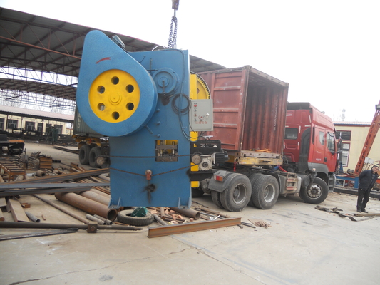 Durable Biggest Perforated Metal Machine 2mm Hydraulic Overload Protection