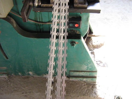 380V 3KW Razor Barbed Wire Machine 1100mm×1000mm×2000mm