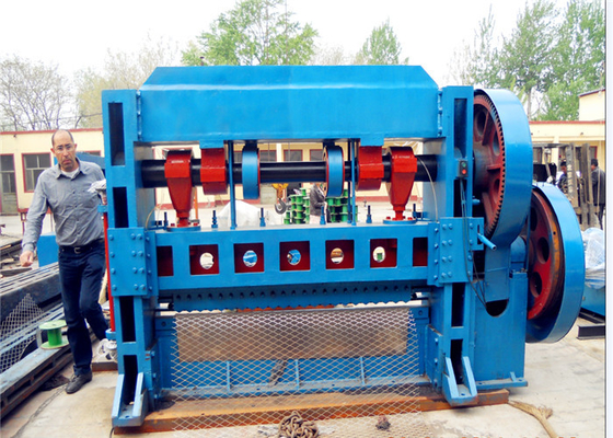 Low Carbon Steel Plate Expanded Metal Machine 20mm DZ-JQ25-63